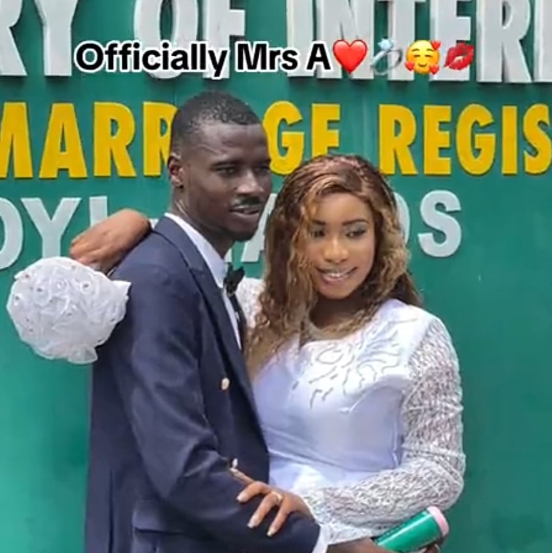 Nigerian lady goes from DM to 'I do', ties the knot with Facebook friend